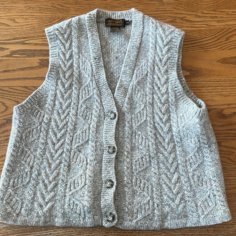 Vintage Eddie Bauer wool vest size medium . Button down